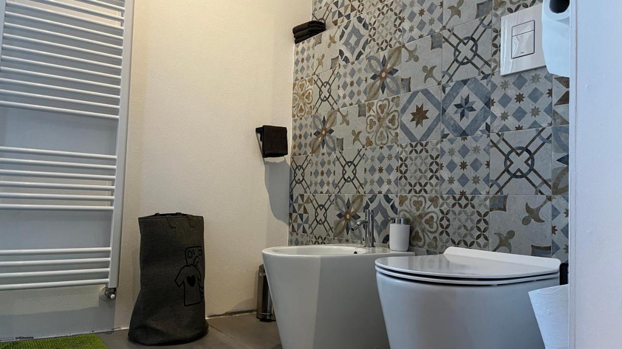 Cascina Giantino Suite Cantina - G A Y - M E N - O N L Y (Adults Only) Montegrosso d'Asti Ngoại thất bức ảnh